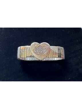 Juicy Couture expanding Silvertone sweetheart bracelet